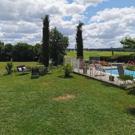 Villa Les Volets Bleus
