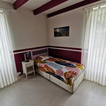 Les Volets Bleus Villa