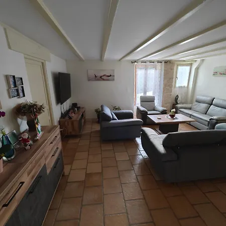 Les Volets Bleus Villa